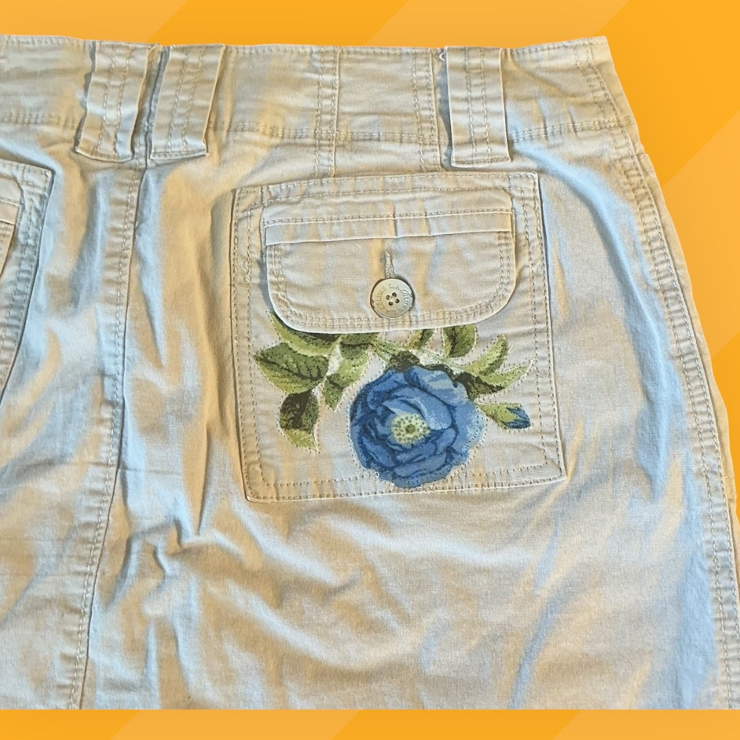 Women’s Size 6 Skirt/Shorts with Appliquéd Butterfly and Rose Embellishment